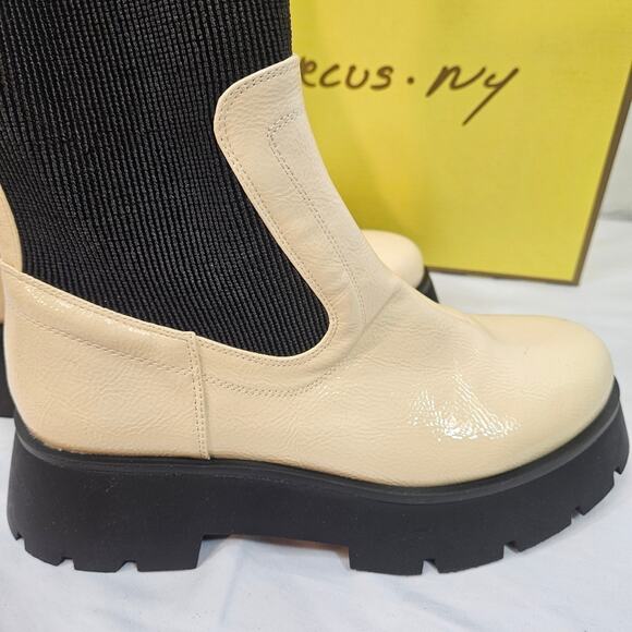 NIB Circus Sam Edelman Leslie Chunky Lug Sole Chelsea Ivory Round Toe Bootie 8.5 - Picture 7 of 10